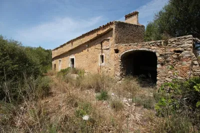 Land with old houses to reform in Felanitx in the Son Prohens area — photo 1