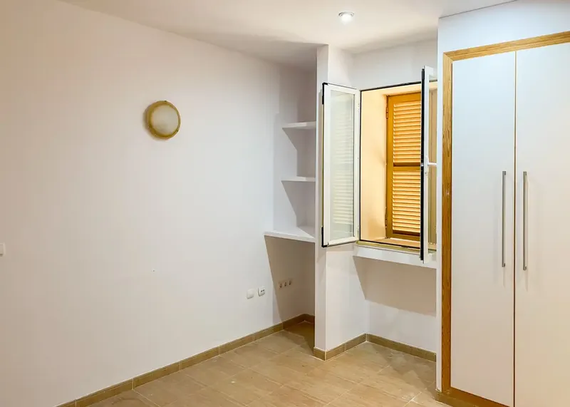 This bright and spacious 170 m² duplex townhouse has a private garden and 80 m² terrace, plus an additional terrace — photo 12