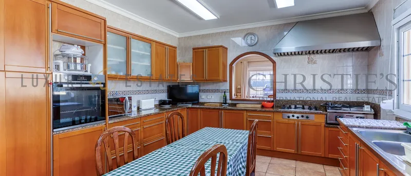 Mediterranean villa in Santa Ponsa on a centrally located double plot with lots of potential — photo 3