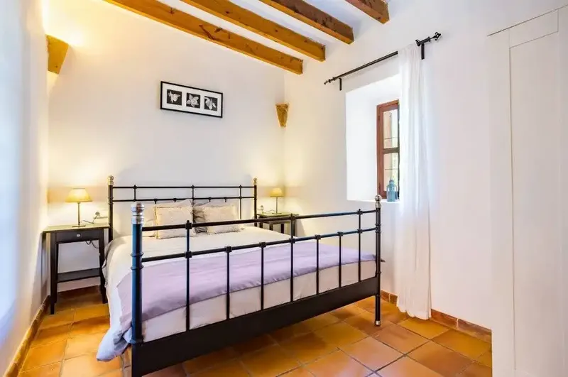 Discover the charm of rural life with this impressive rustic finca for rent, located between the picturesque villages of Santanyí and C — photo 11