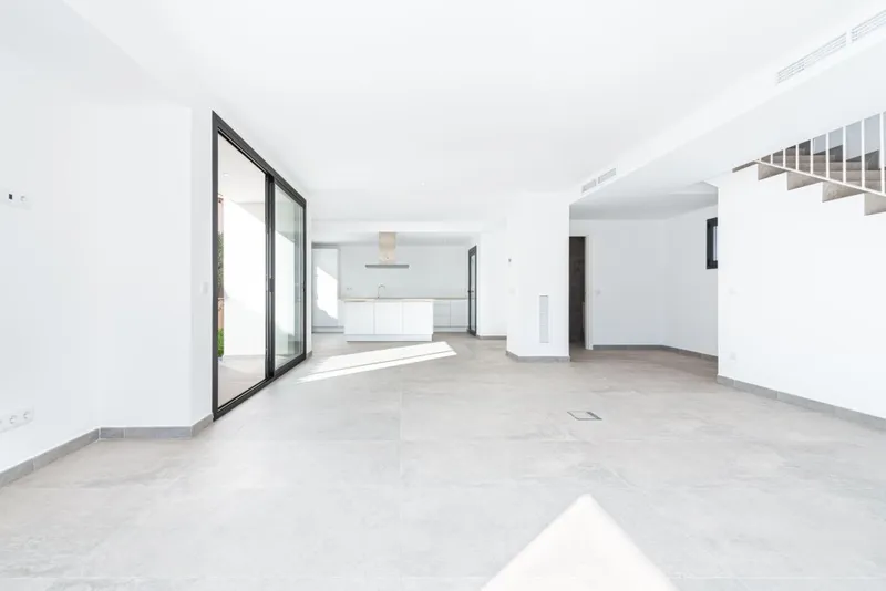 Son Serra de Marina modern style house for sale with roof terrace and easily maintained gardens — photo 3