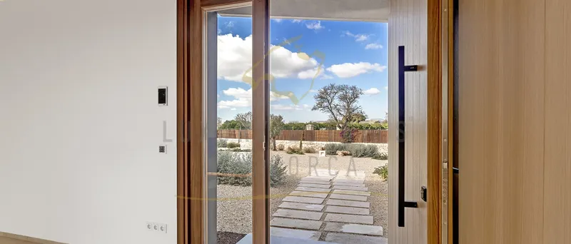 Brand new modern sunny luxury finca in Campos with pool — photo 3