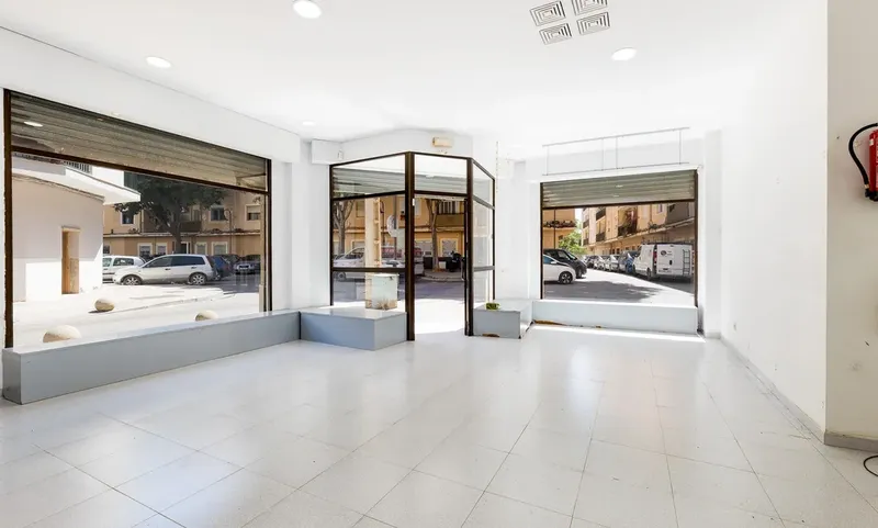 Commercial premises on the ground floor in El Molinar — photo 2