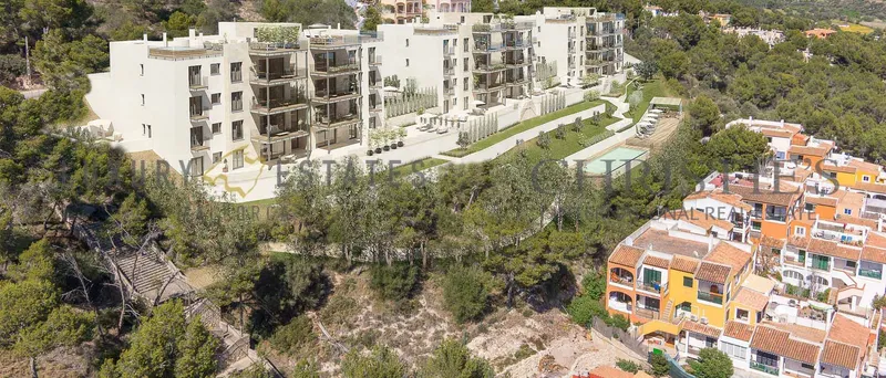 New build apartment in Santa Ponsa with large balcony and communal pool — photo 1
