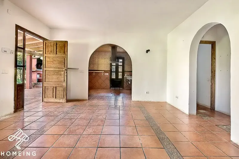 On the road from Algaida to Santa Eugenia. Cozy rustic property with over 3,800 m² of land and a 130 m² house — photo 12