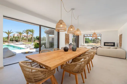 Cala Llombards, unique luxury finca with pool and breathtaking sea views in an exclusive location — photo 12