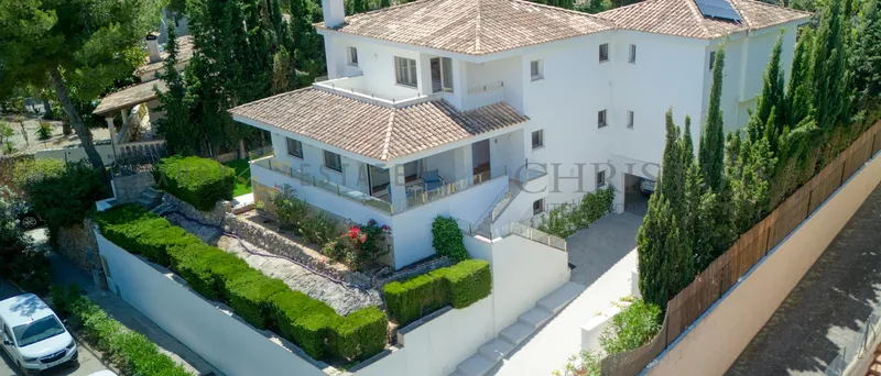 Modern villa in Santa Ponsa in walking distance to the beach village center — photo 1