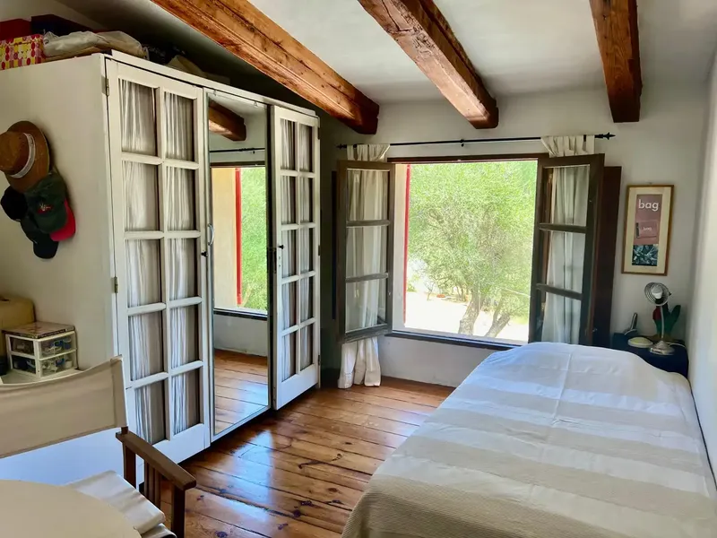 Discover this spectacular legal rustic house, completely renovated with lots of charm. Located on a plot of 3700m2, this property offers — photo 7