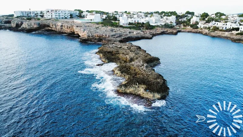 Seafront Plot for Sale in Cala d'Or, Mallorca — photo 2