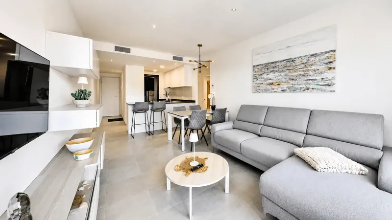 Modern home in an exclusive location: almost like a brand-new home. — photo 3