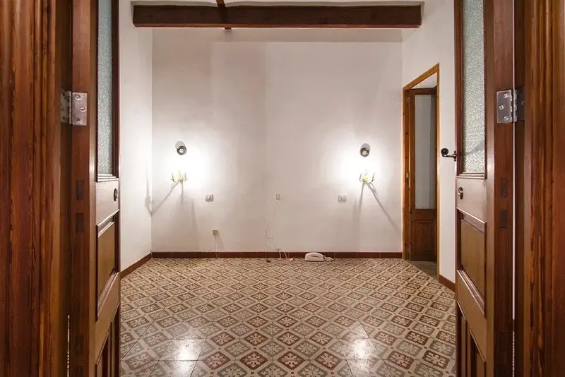 Property located in the center of Llucmajor, with views of the beautiful church of San Miquel. It consists of a main dwelling plus an apart — photo 5