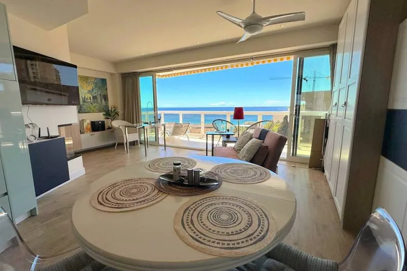 Loft-Style Apartment with Sea Views in Cala Major — photo 2
