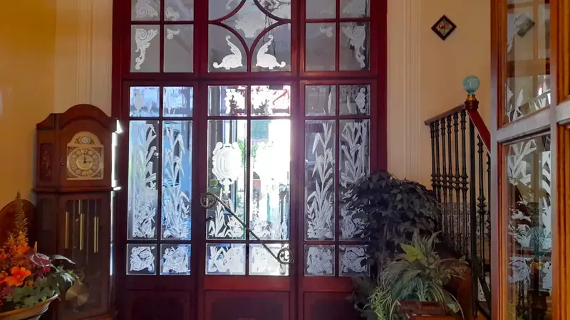 Welcome to the Mallorcan house of your dreams! This impressive 3-story property is located on one of the main streets of — photo 9