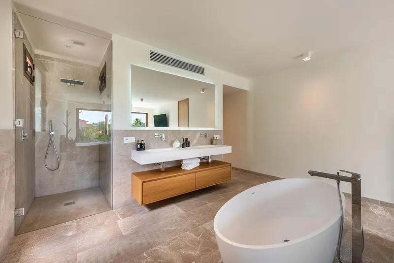 Spacious luxury villa in Nova Santa Ponsa — photo 11