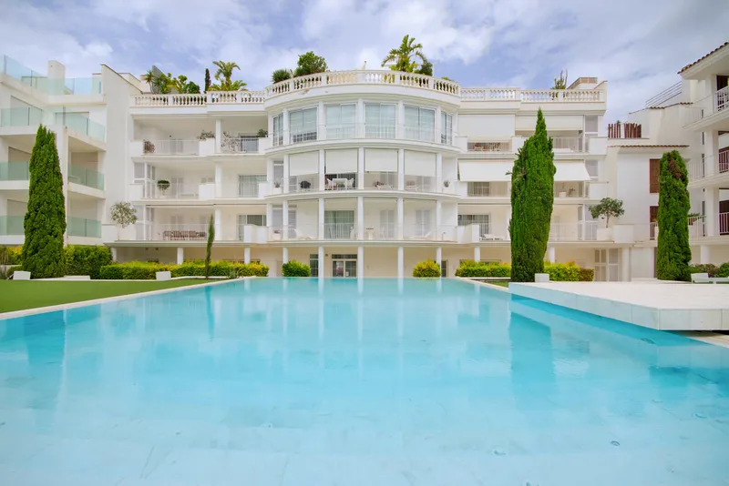 Penthouse in Portocristo - Exclusive complex with pool — photo 1