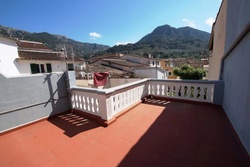 Central house with patio in Sóller — photo 1