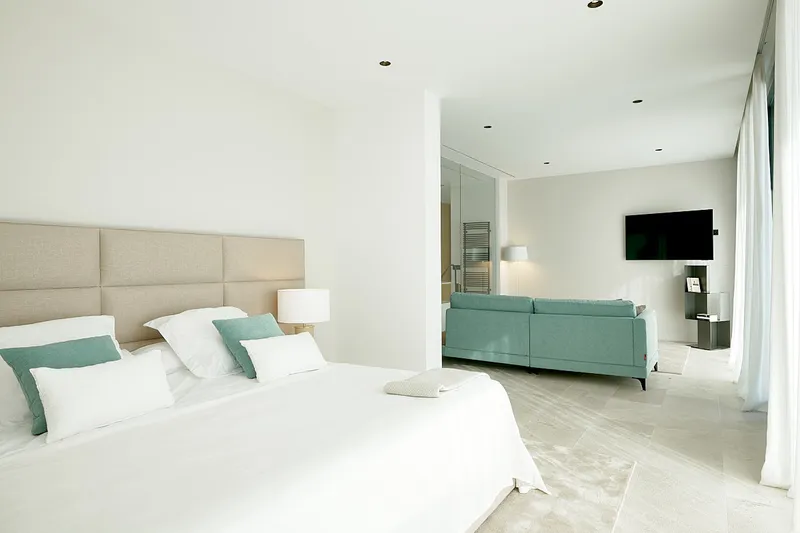 Long-term rental: Spectacular new-build villa with sea views in Sol de Mallorca - Marcel Remus Real Estate — photo 10