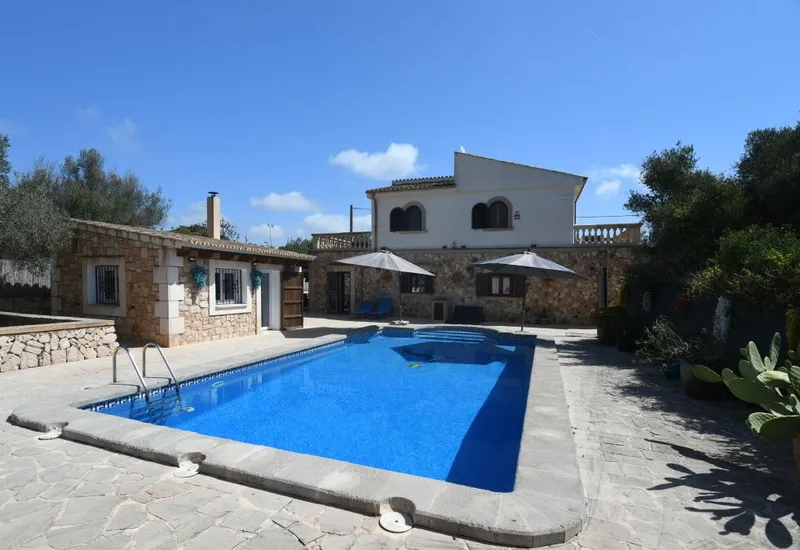 Beautiful villa with separate studio, 900 meters from Cala Santanyi beach — photo 1