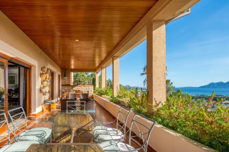 Exclusive villa set in an elevated position with panoramic views over the bay of Puerto de Pollensa — photo 12