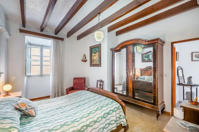 This finca in Sóller is located just steps from the beach and several shops, bars and restaurants in the port of Puerto Sóller. — photo 6