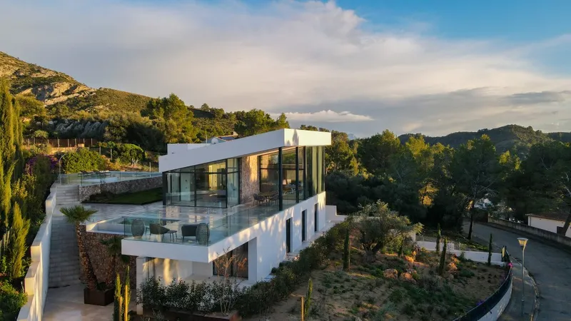 Fantastic villa with panoramic views and exclusive furnishings — photo 3
