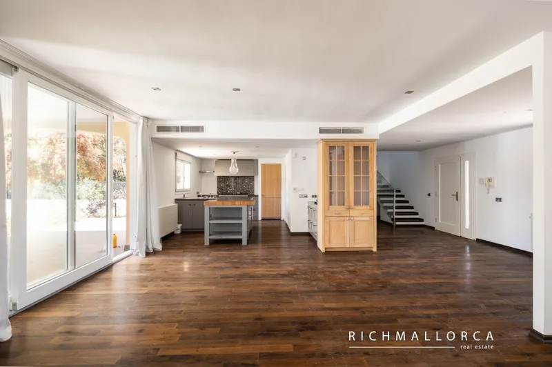 Villa with pool and large garage for several cars in Sol de Mallorca — photo 7