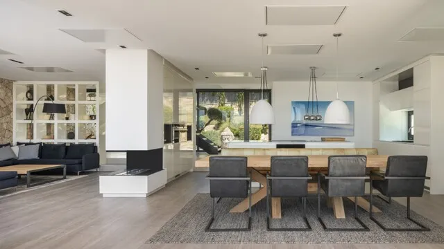 Stylish coastal villa with sea views for sale in Bonaire, North Mallorca — photo 7