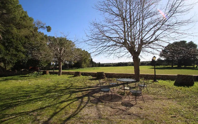 Finca with 28 hectares and 6500 m² built, 10 minutes from the beach of Muro. — photo 10