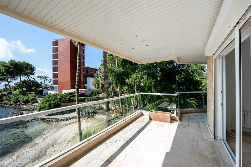 Long term rental apartment with sea access and parking in Illetas — photo 2