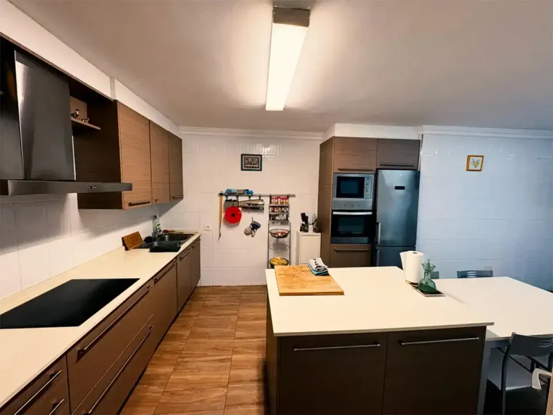 Descubre este espectacular ático de 250 m² ubicado en Palma, concretamente junto al Paseo Mallorca y Santa Catalina o la Riera que combina l — photo 8