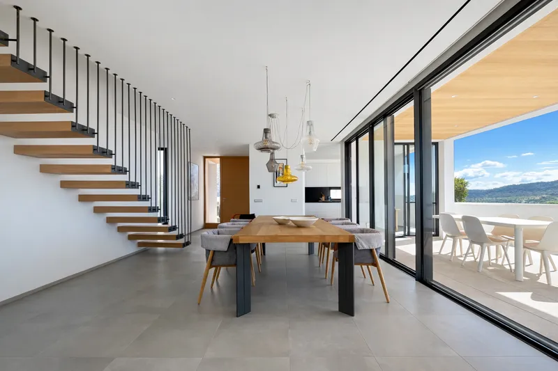 Modern villa with panoramic sea views and guest house in Santa Ponsa Mas — photo 2