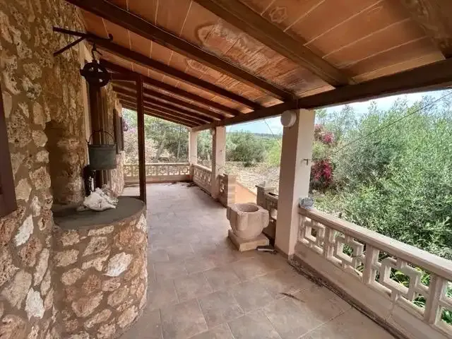 Rustic finca on the road to Colònia de Sant Jordi, km 5, belonging to the municipality of Campos — photo 8