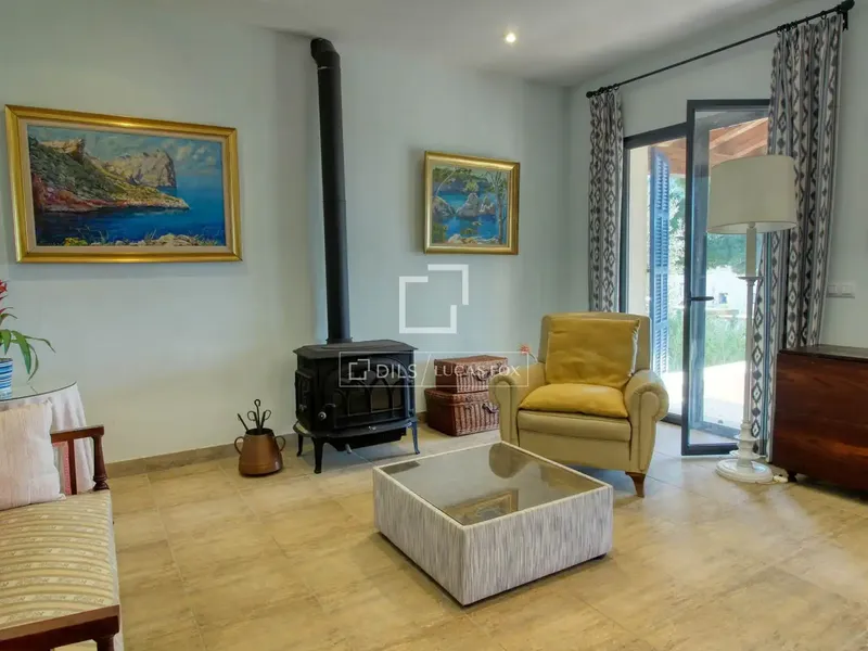 Detached villa with private pool and beautiful sea views in Sant Elm — photo 7