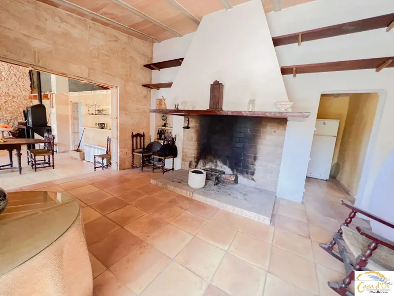 Natural Stone Finca with Expansive Grounds and Authentic Mallorcan Charm near Felanitx — photo 6