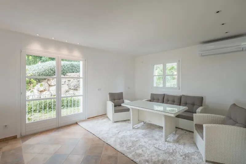 Exceptional estate near Artà with spacious architecture, impressive sea views and high privacy — photo 10
