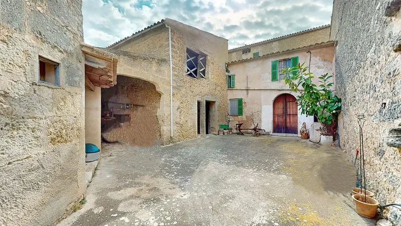 Traditional house to renovate in Ses Alqueries – Ideal for investors with vision — photo 2