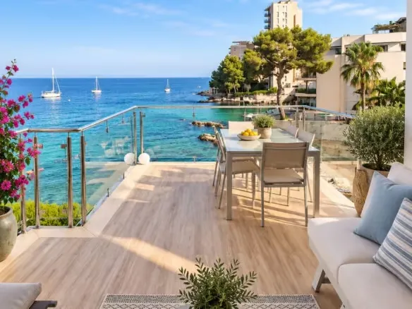 Front Line Apartment for Sale in Cas Catala — photo 1
