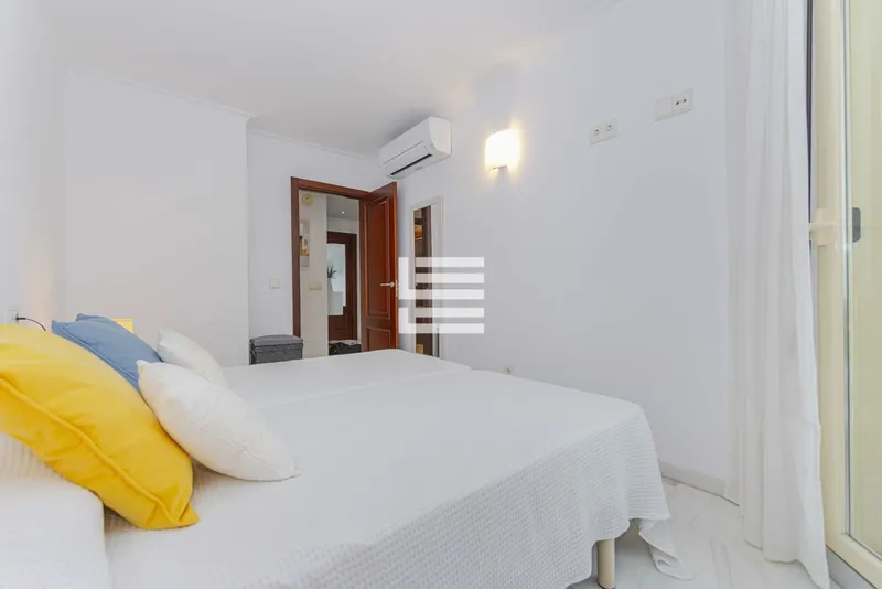 Penthouse for sale in an excellent location in Puerto de Alcudia, Mallorca. — photo 8