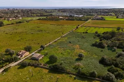 Building plot for sale in S'Illot — photo 1