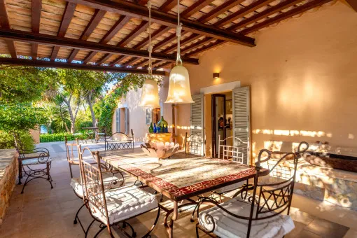 Manacor, romantic finca with dreamlike garden, own olive grove and wonderful views over the valley in the east of Mallorca — photo 5