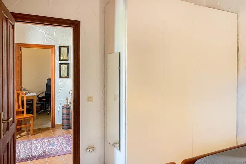 Attractive finca with guest apartment, garden idyll and distant views in a quiet location — photo 6