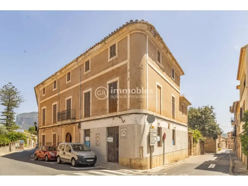 Possession in the center of Alaró — photo 6
