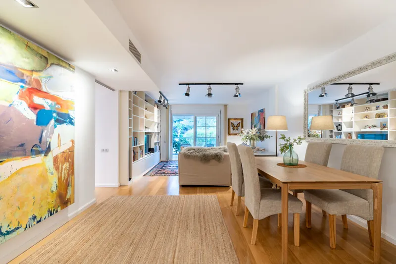 Charming Apartment with Private Terrace and Garage in Sought-After Bonanova — photo 8
