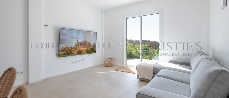 New build villa in Sa Rapita in the south of Mallorca with partial sea views — photo 3
