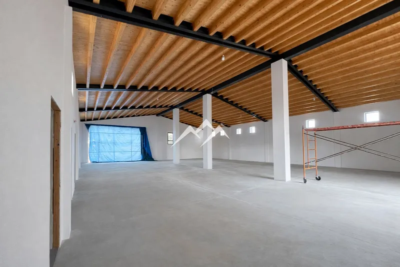 Reformed warehouse for rent, in Son Ferriol, Palma — photo 7