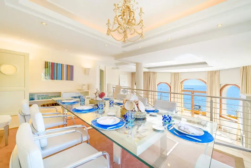Exclusive villa for seasonal rental on the seafront in Portals Vells, Mallorca, with 7 bedrooms, 8 bathrooms, independent apartment — photo 8