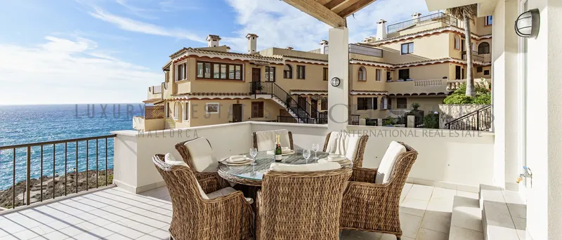 Apartment in Santa Ponsa in first sea line and private sea access — photo 11