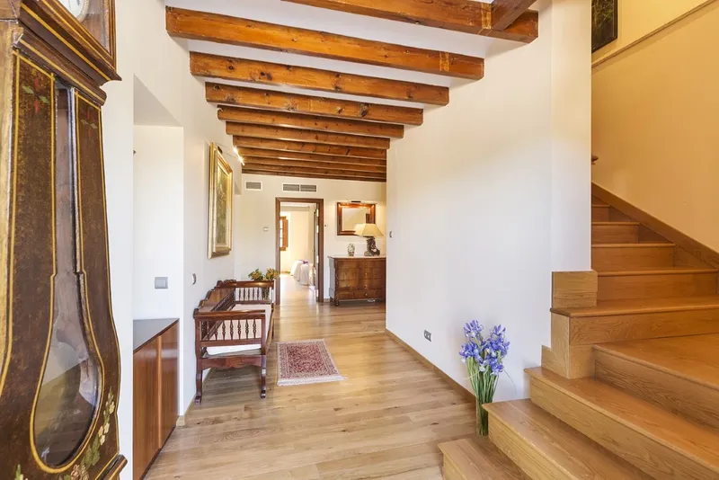Mallorca Next Properties - Luxury rustic finca in Mallorca with agricultural land, holiday license and high profitability potential — photo 2