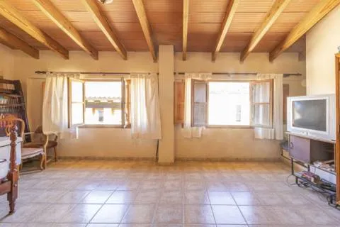House — photo 2
