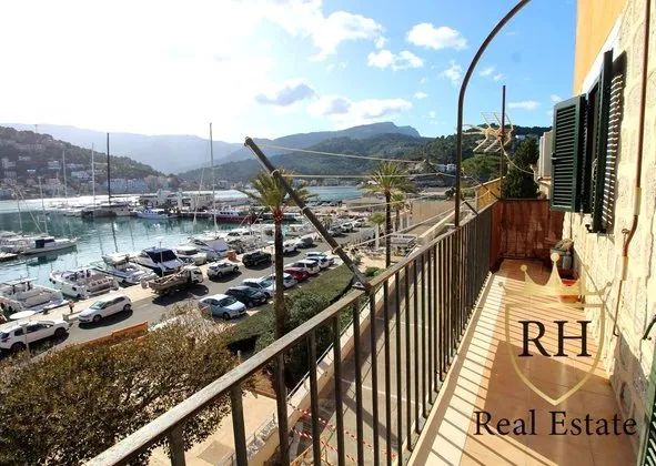 Flat / apartment in Calle de Santa Apol·lonia, Soller — photo 1